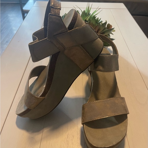 Strictly Comfort Wedges - Picture 2 of 3